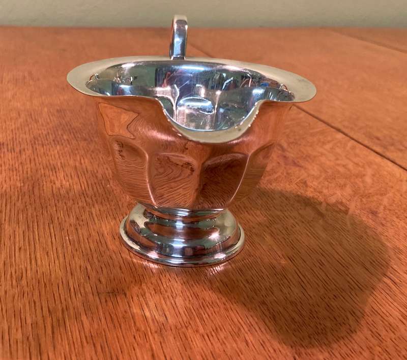 SHEFFIELD, ENGLAND  SILVER PLATED CREAMER  MILK JUG  SAUCE BOAT  Monogrammed "J".