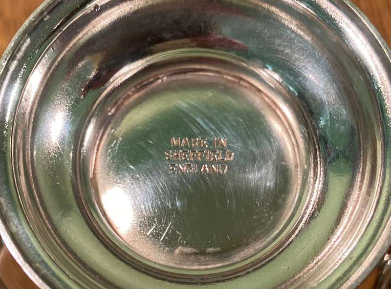 SHEFFIELD, ENGLAND  SILVER PLATED CREAMER  MILK JUG  SAUCE BOAT  Monogrammed "J".