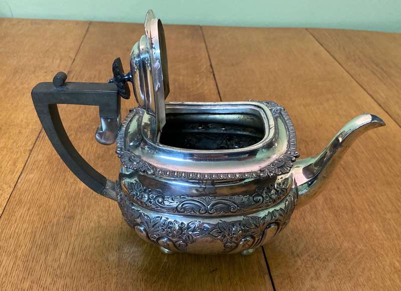 SILVER PLATED TEAPOT SHEFFIELD, ENGLAND  CHARLES HENRY HATTERSLEY  SCARCE  1844 - 1915.