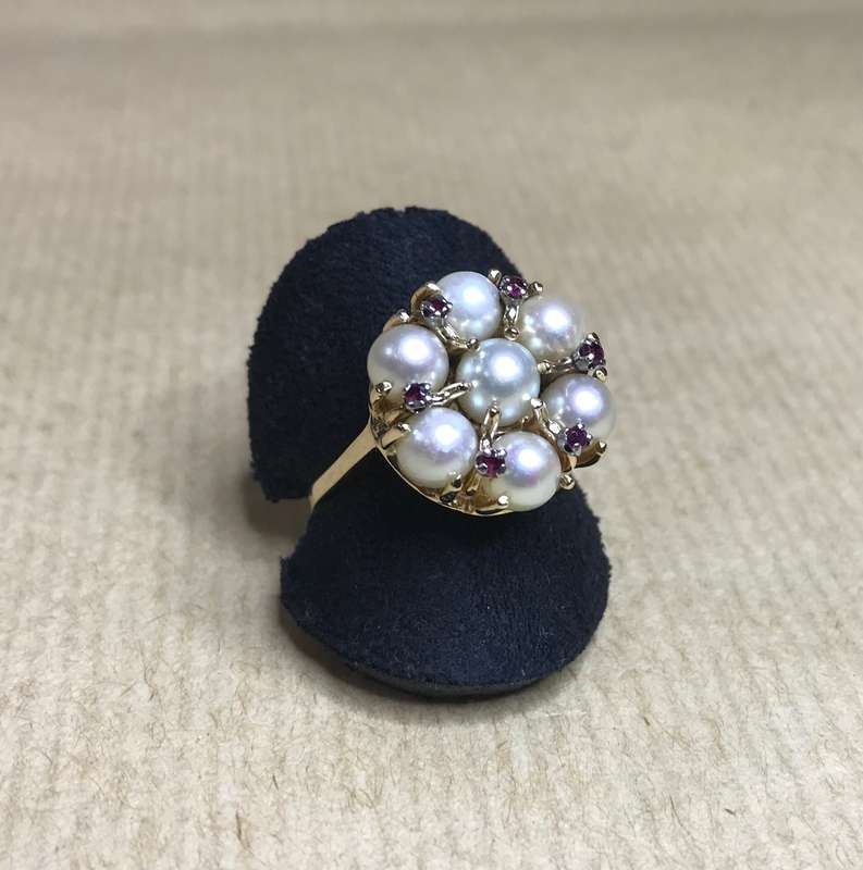 PEARL CLUSTER AND RUBY RING 14ct GOLD 14K GORGEOUS!!!! HAVE A LOOK!! BRITISH SIZE Q US SIZE 8.2 9,9g