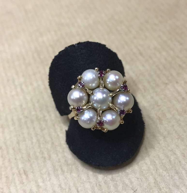 PEARL CLUSTER AND RUBY RING 14ct GOLD 14K GORGEOUS!!!! HAVE A LOOK!! BRITISH SIZE Q US SIZE 8.2 9,9g