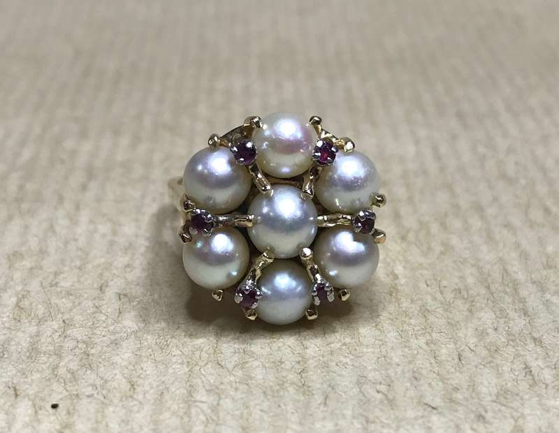 PEARL CLUSTER AND RUBY RING 14ct GOLD 14K GORGEOUS!!!! HAVE A LOOK!! BRITISH SIZE Q US SIZE 8.2 9,9g
