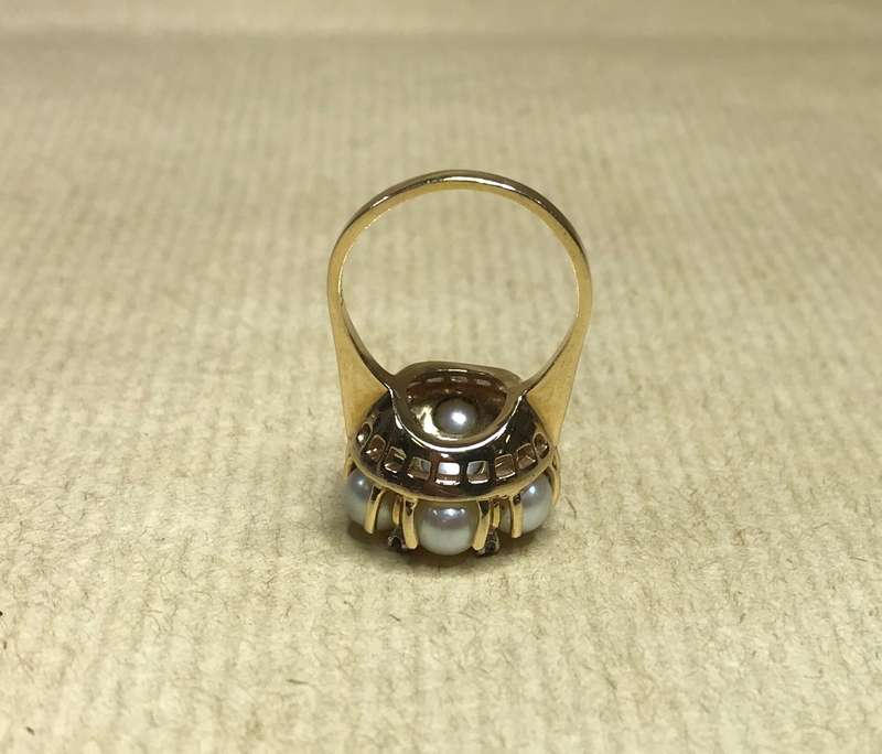 PEARL CLUSTER AND RUBY RING 14ct GOLD 14K GORGEOUS!!!! HAVE A LOOK!! BRITISH SIZE Q US SIZE 8.2 9,9g