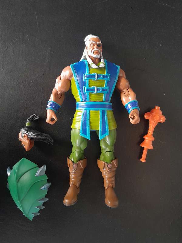 Masters of the Universe Classics Dekker -  Loose Figures With Accessories