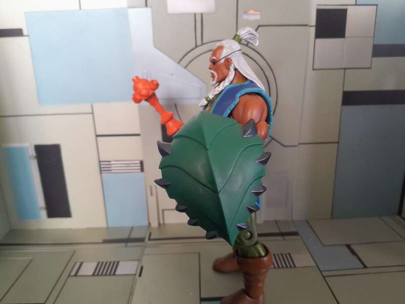 Masters of the Universe Classics Dekker -  Loose Figures With Accessories