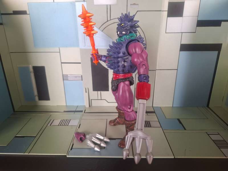 Masters of the Universe Classics Spikor  Loose Figures With Accesories