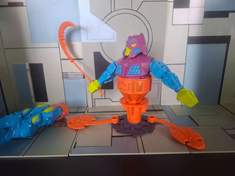 Masters of the Universe Classics Twistoid  Loose Figures With Accessories