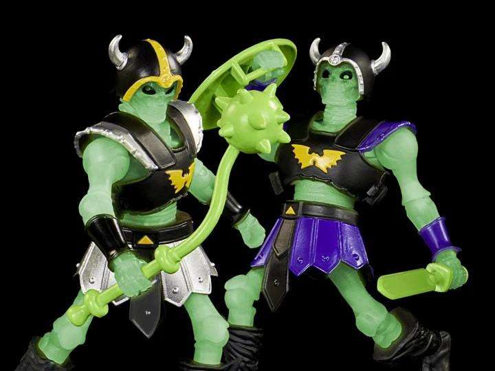 Masters of the Universe Origins Skeleton (Glow in the Dark!) Warriors Mint on Card