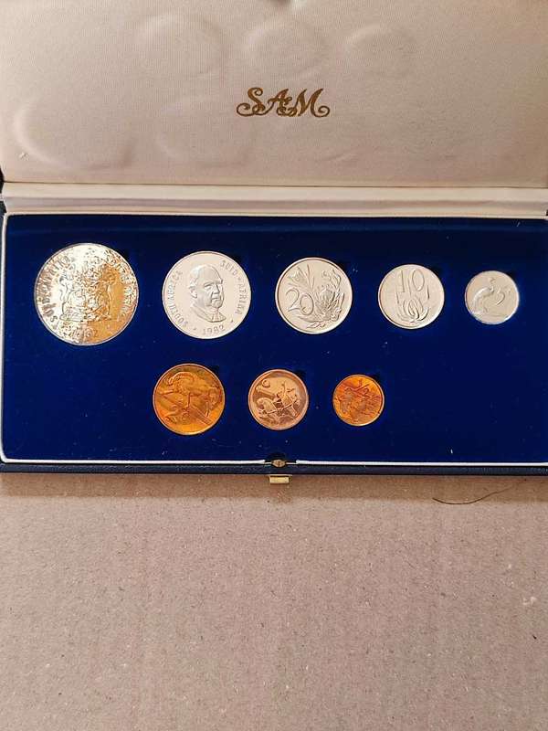 1982 Proof set Silv. R1