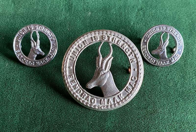 SA ARMY GENERAL SERVICE CHROME CAP AND COLLARS-WORN 1980'S-LUGS COMPLETE