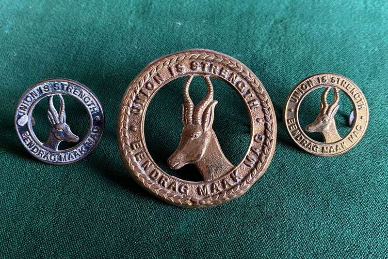 UNION DEFENCE FORCE-GENERAL SERVICE BRASS CAP AND COLLARS-WORN 1940-45-LUGS COMPLETE