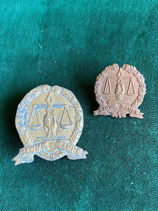 SA CORPS OF MILITARY POLICE CAP AND COLLARS-WORN 1940-1958-ONE LUG ON CAP MISSING