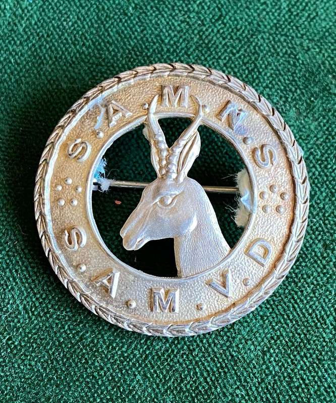 SA MILITARY NURSING SERVICES STERLING LISTER CAP BADGE-WORN 1915-1939-RARE-STICK PIN INTACT