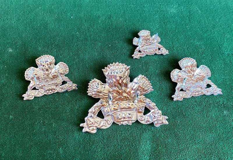 SA ARMOURED CORPS CHROME CAP, COLLARS AND ONE MESS DRESS COLLAR-WORN POST 1983-PINS + LUGS INTACT