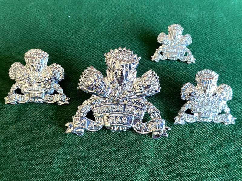 SA ARMOURED CORPS CHROME CAP, COLLARS AND ONE MESS DRESS COLLAR-WORN POST 1983-PINS + LUGS INTACT