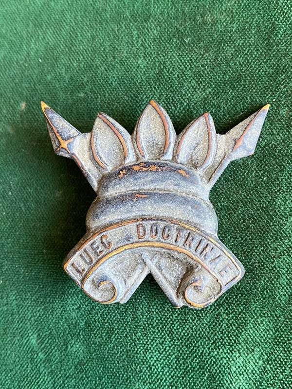 111 BATTALION CAP BADGE-WHITE METAL VARIATION-APPROVED 1980-2X SHORT LUGS