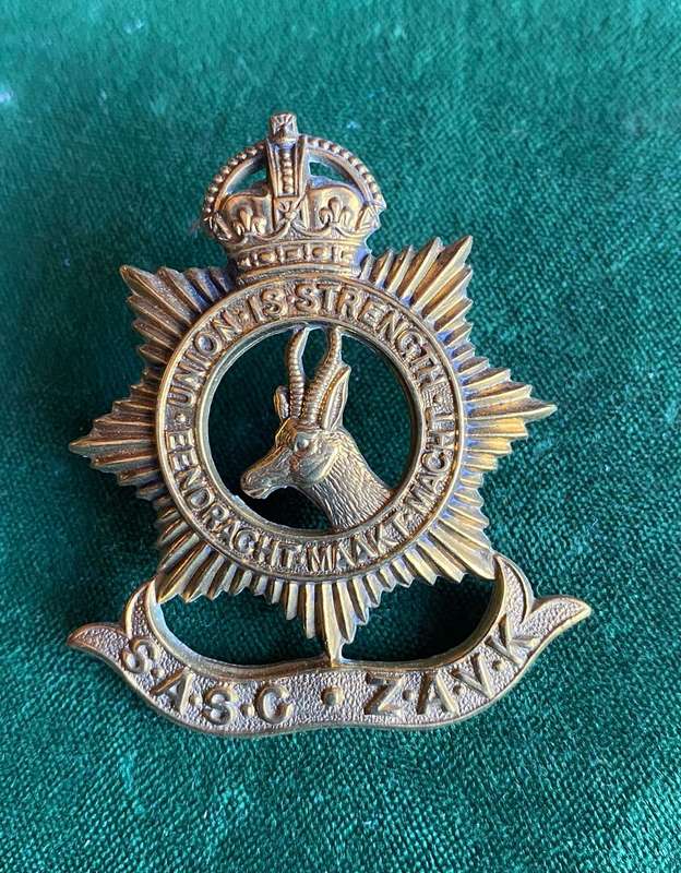 SA SERVICE CORPS-GILDING METAL CAP BADGE-WORN 1916-1918-DIE STRUCK- 2 LUGS
