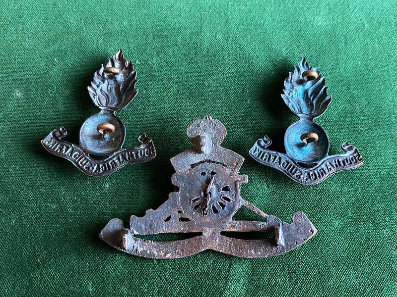 SA ARTILLERY CAP AND COLLARS WW2 STRIKING-SLIDER + LUGS COMPLETE