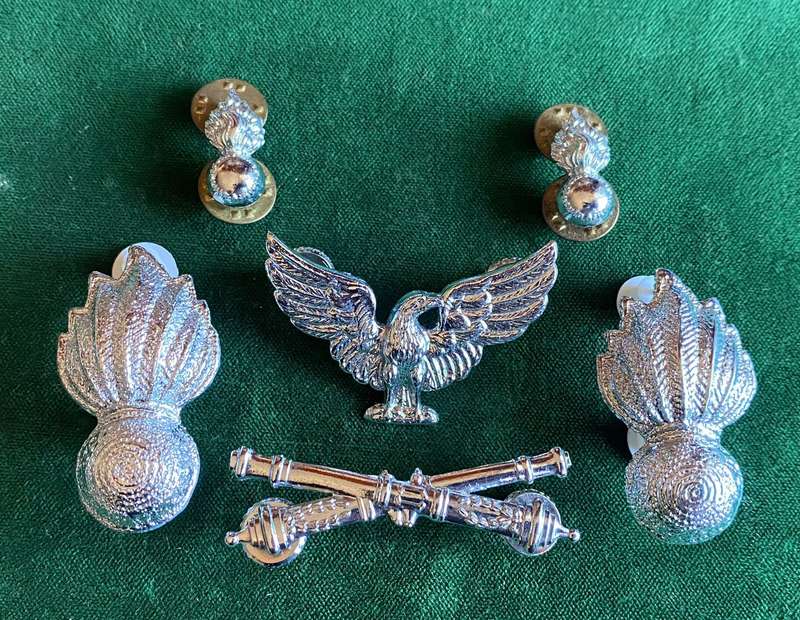 TRANSVAAL STAAT ARTILLERY,CHROME CAP COLLARS AND MESS DRESS COLLARS-ALL PINS +LUGS INTACT