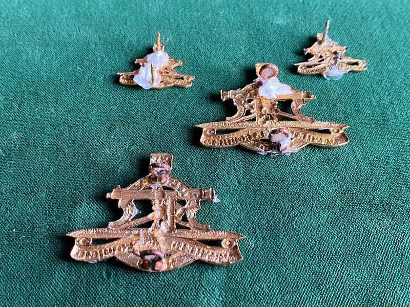 REGIMENT PRESIDENT STEYN GILDING METAL CAP,ONE COLLAR AND 2 MESS DRESS COLLARS-WORN POST 1964-LUGS+P