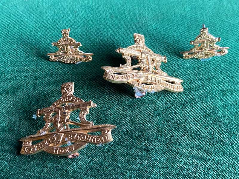 REGIMENT PRESIDENT STEYN GILDING METAL CAP,ONE COLLAR AND 2 MESS DRESS COLLARS-WORN POST 1964-LUGS+P