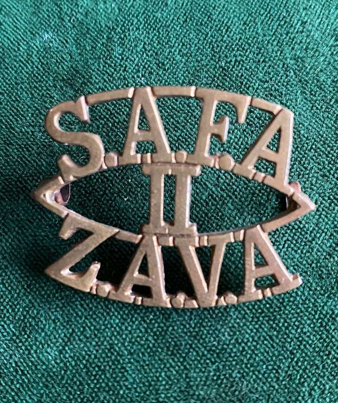 2ND SA FIELD ARTILLERY Z TYPE-WORN 1922-1923- 2 LUGS