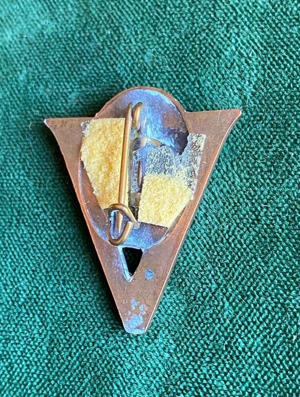 FIELD MARSHALL J.C. SMUTS BUTTHOLE BADGE-WW2-STICKPIN INTACT