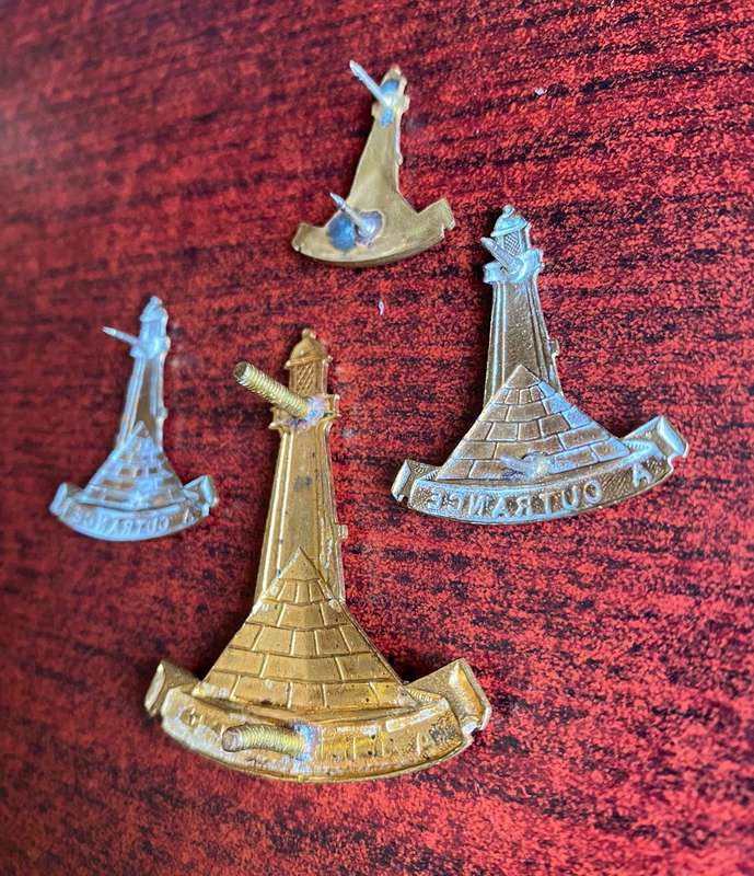 REGT. ALGOA BAY GILDING METAL CAP,COLLARS AND ONE MESS DRESS COLLAR-WORN POST 1964-LUGS +PINS INTACT