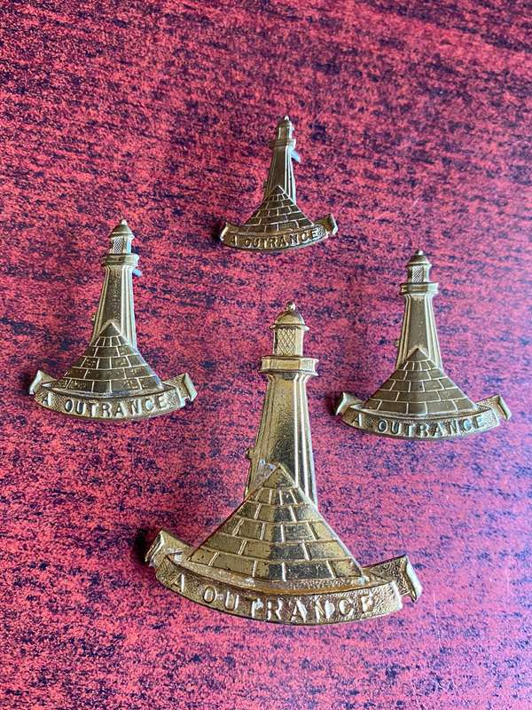 REGT. ALGOA BAY GILDING METAL CAP,COLLARS AND ONE MESS DRESS COLLAR-WORN POST 1964-LUGS +PINS INTACT