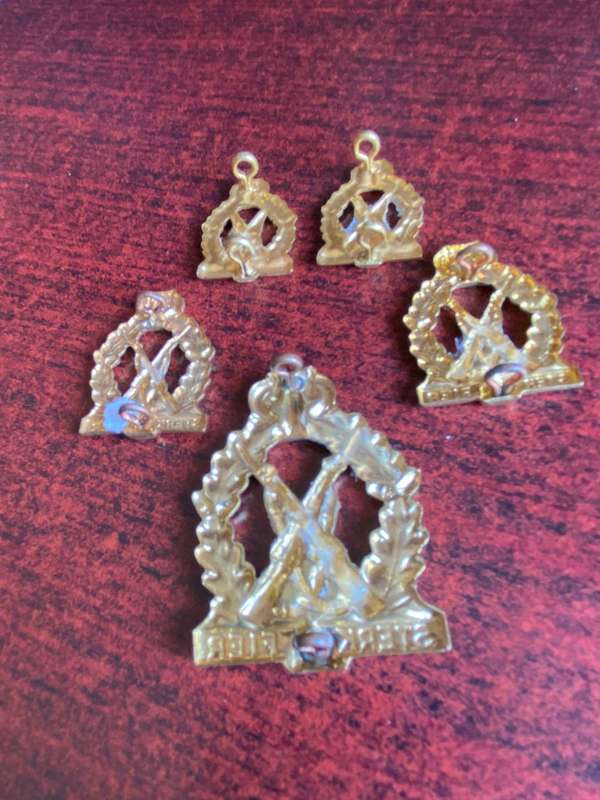 REGT. TOBIE MULLER CAP,COLLARS AND MESS DRESS COLLARS-WORN 1956-1963-LUGS INTACT-SCARCE