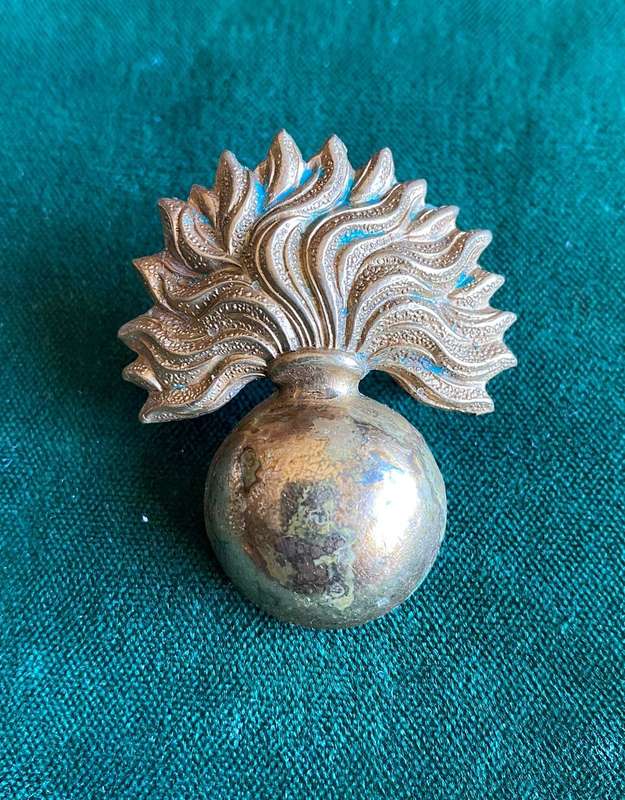 PRINCE ALFREDS OWN FIELD ARTILLERY BRASS OTHER RANKS HELMET BADGE-WORN 1902-1914-2 LUGS-MEASURES 45M