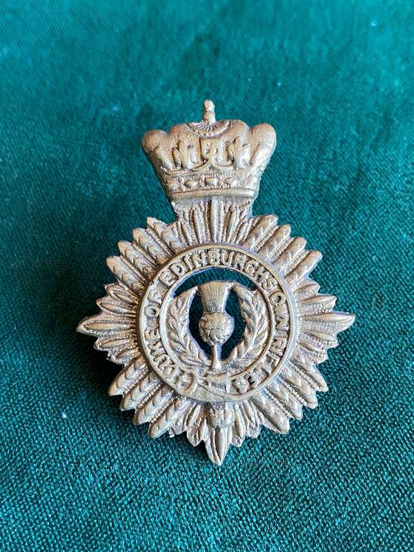 DUKE OF EDINBURGH'S OWN RIFLES BRASS CAP BADGE-WORN 1922-1963-LUGS INTACT