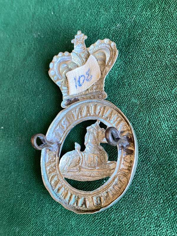 KAFFRARIAN RIFLES WHITE METAL CAP BADGE-WORN PRE 1902 (BOER WAR)2 LUGS-ORIGINAL-MEASURES 61X38 MM