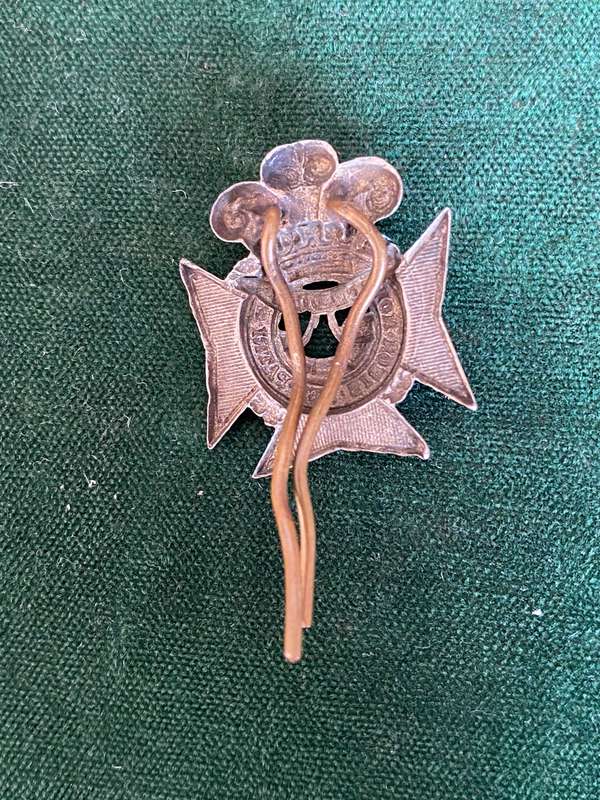 CAPE PENINSULA RIFLES WHITE METAL COLLAR BADGE-WORN 1940-1944- 2 LUGS