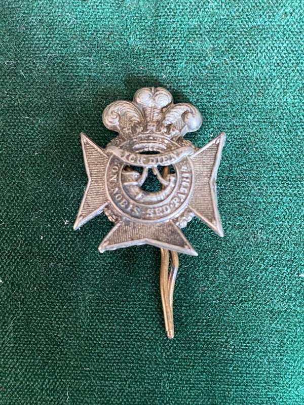 CAPE PENINSULA RIFLES WHITE METAL COLLAR BADGE-WORN 1940-1944- 2 LUGS