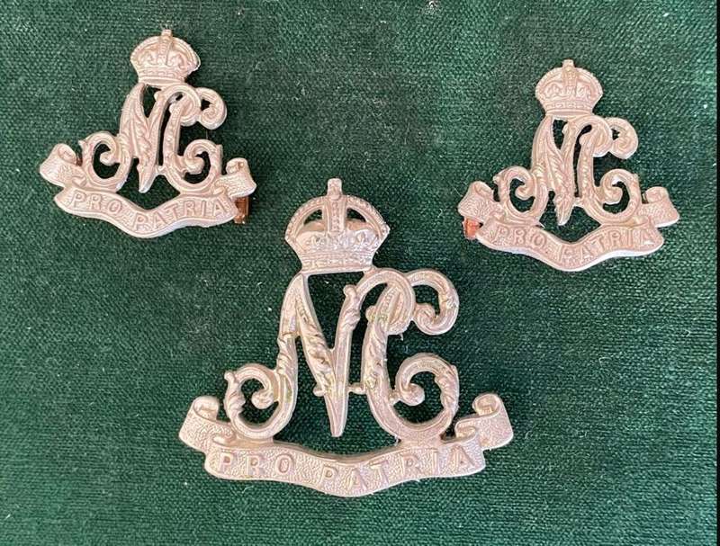 NATAL CARBINEERS SMASHER HAT BADGE AND 2 COLLARS-WORN 1903-1935-LUGS INTACT