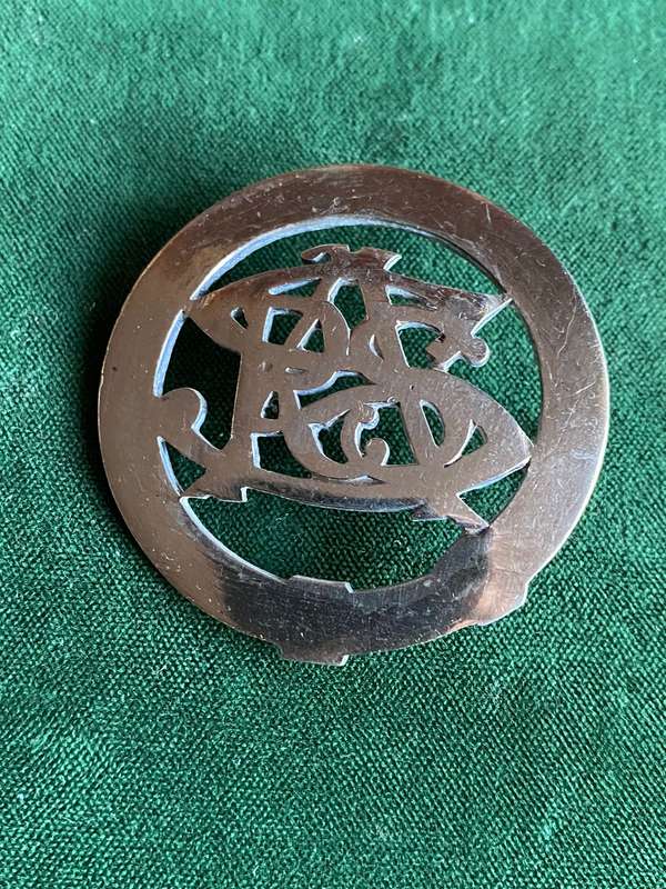 SA RAILWAYS WHITE METAL-VOIDED CAP BADGE-ONE LUG-VINTAGE