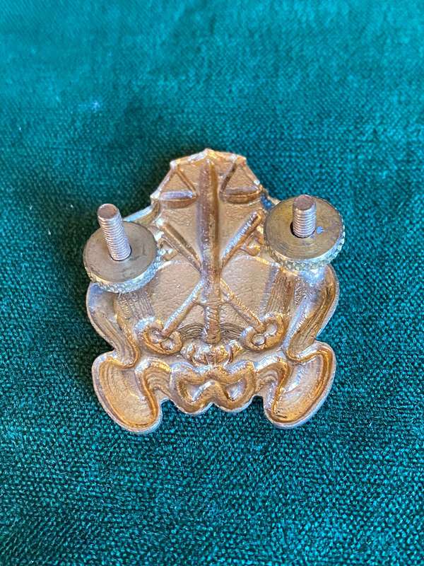 SWA PRISONS CAP BADGE-2X SCREW LUGS-SCARCE