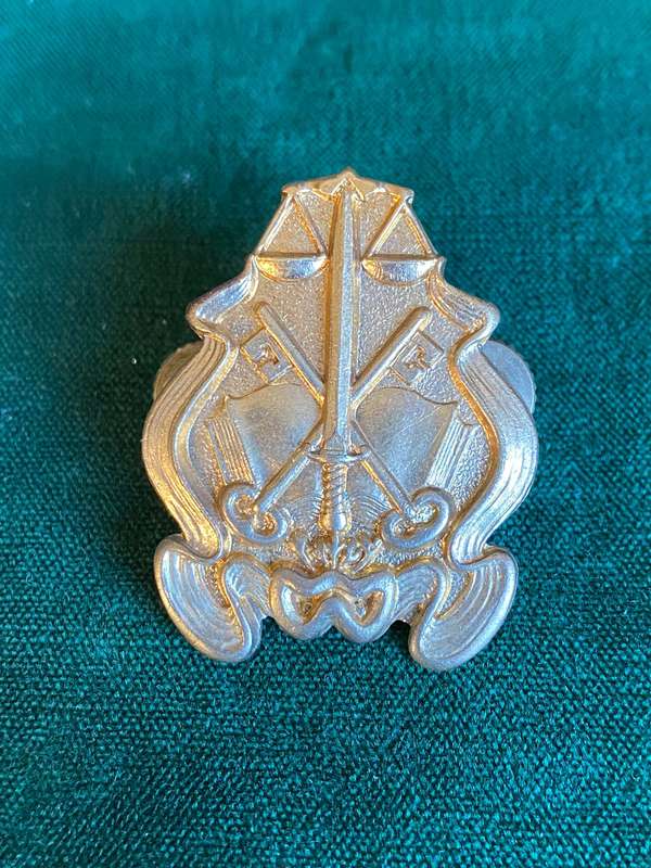 SWA PRISONS CAP BADGE-2X SCREW LUGS-SCARCE