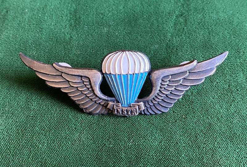 SWA PARACHUTE INSTRUCTOR WING-OXIDISED SILVER AND ENAMEL BREAST BADGE-APPROVED IN 1984-LIGHTER BLUE