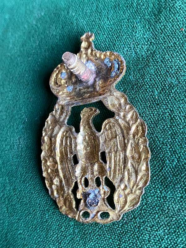 ITALIAN WW2 AIR FORCE CAP BADGE- 1X LUG