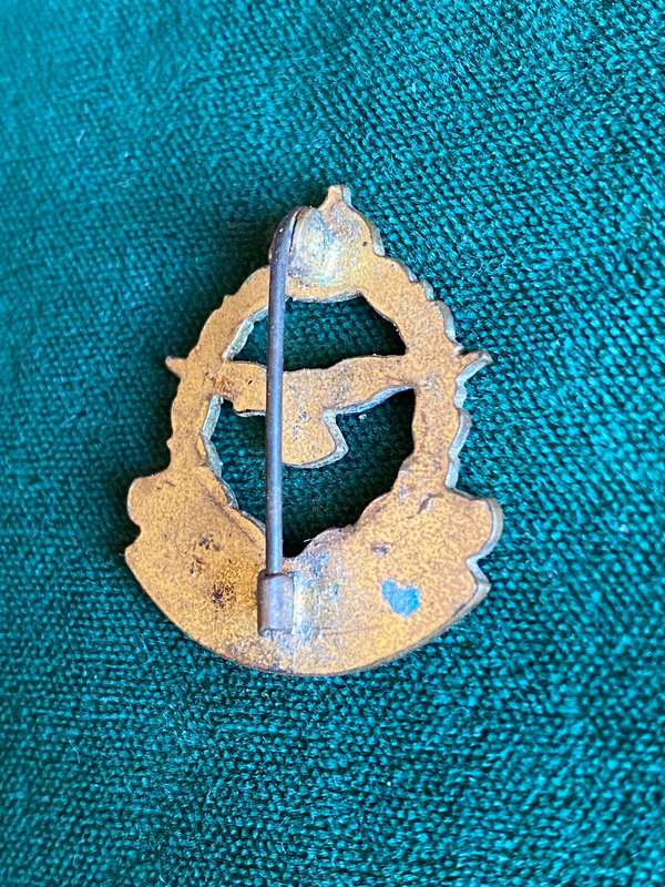 SAAF SWEETHEART BADGE-WW2