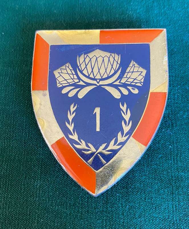 1 SPECIAL SERVICE BATTALION FLASH-GOLD TYPE-2ND ISSUE- 3PINS