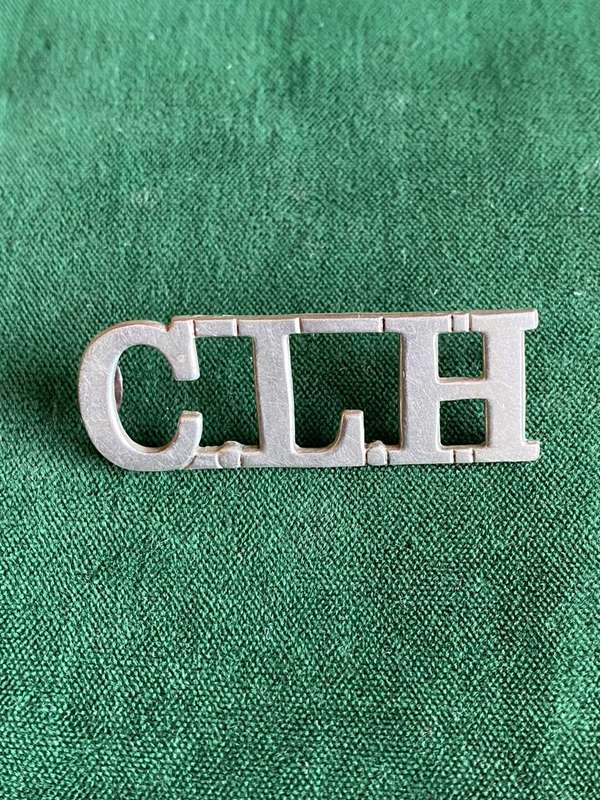CAPE LIGHT HORSE TITLE-WORN 1909-1929-WHITE METAL- 2 LUGS