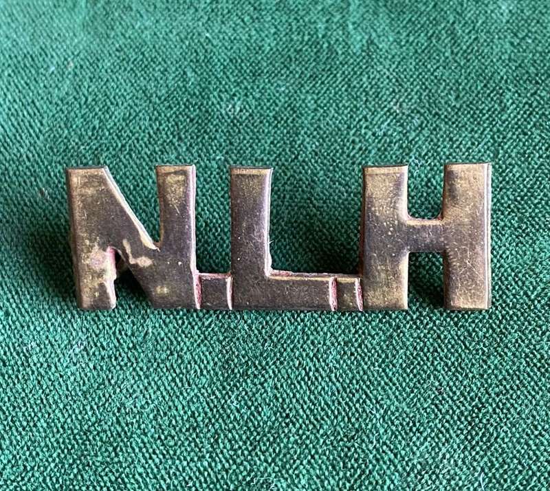 NATAL LIGHT HORSE,TITLE-WORN DURING 1914-1915-BRASS- 2 LUGS