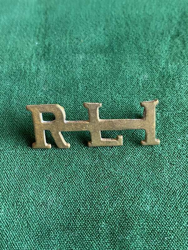 RAND LIGHT INFANTRY TITLE-WORN 1914- 2LUGS- BRASS