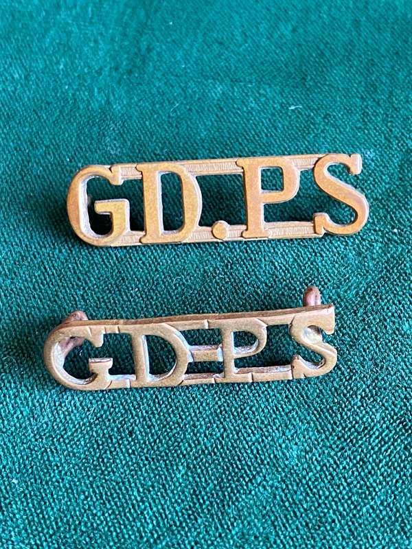 SA PRISON SERVICE TITLE PAIR-LUGS + PINS INTACT