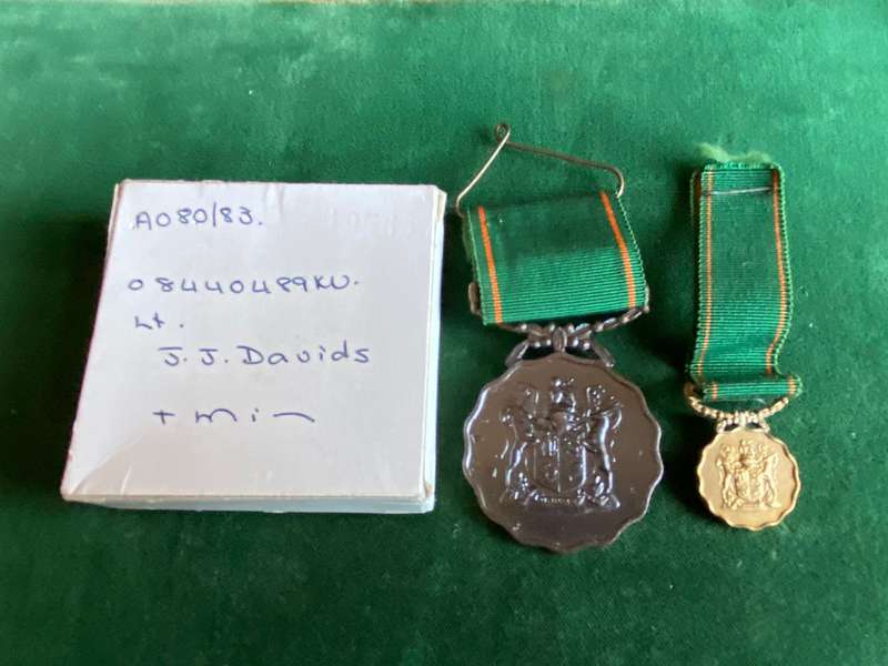 GOOD SERVICE MEDAL-BRONZE COMMANDO-1975-86/10 YEARS COMES WITH ORIGINAL PRESENTATION BOX-SWA CAMPAIG