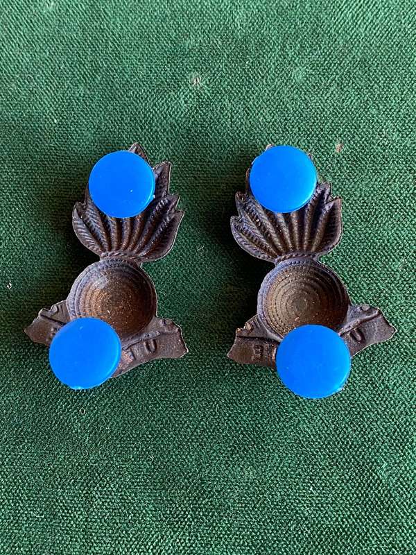 SA ARTILLERY COLLAR BADGE PAIR-WORN 1962-1976-PINS INTACT