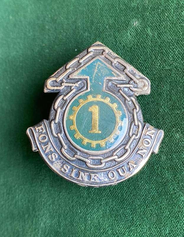 1 MAINTENANCE UNIT CAP BADGE-APPROVED IN 1986- 2X SCREW LUGS